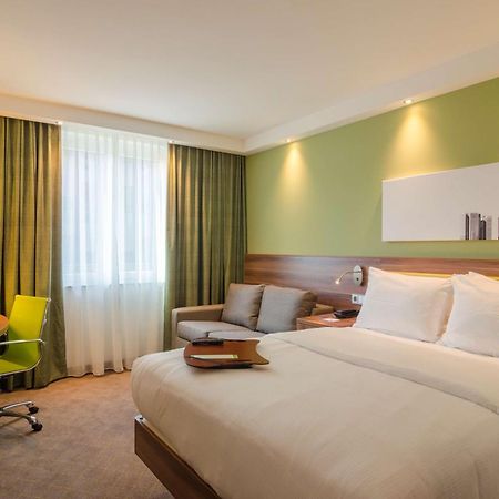 แฮมป์ตัน บาย ฮิลตัน แฟรงก์เฟิร์ต เซนเตอร์ เมสเซอ Hotel Frankfurt am Main ภายนอก รูปภาพ